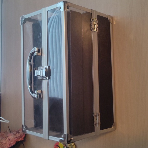 Make up Box - Picture 3 of 7